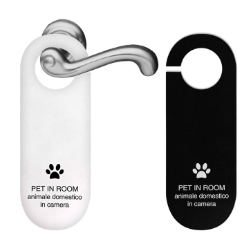 DOOR HANGER   pet in room 